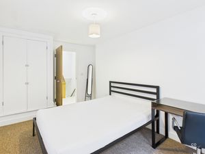 Photo 8- click for photo gallery